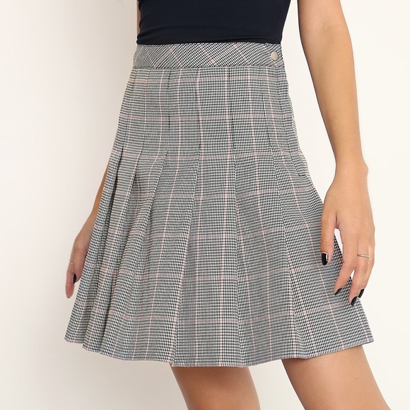 PLAID BLACK HIGH SCHOOL SKIRT - Picture 2 of 8